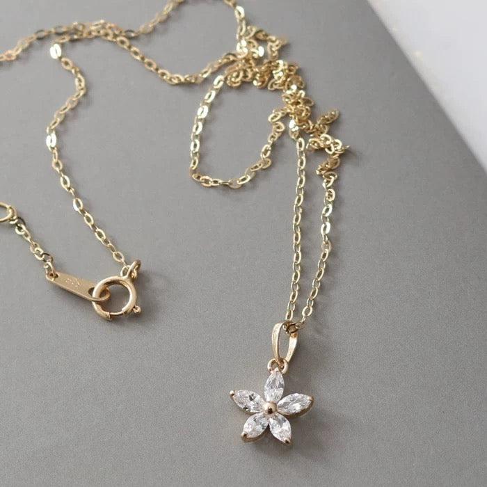 Hanging Star Flower Charm Necklace