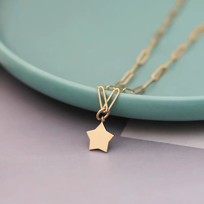 Star On Paperclip Chain Necklace