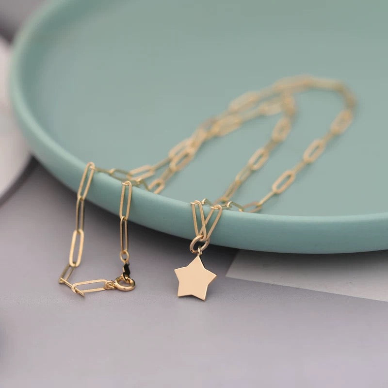 Star On Paperclip Chain Necklace