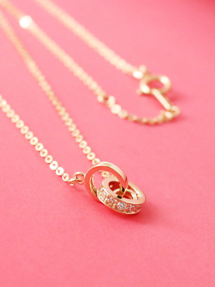 Interlinked Duo Rings Necklace