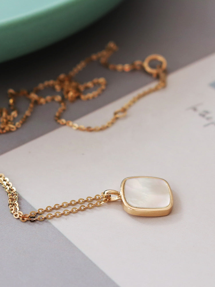 Mother of Pearl Byobu Square Necklace