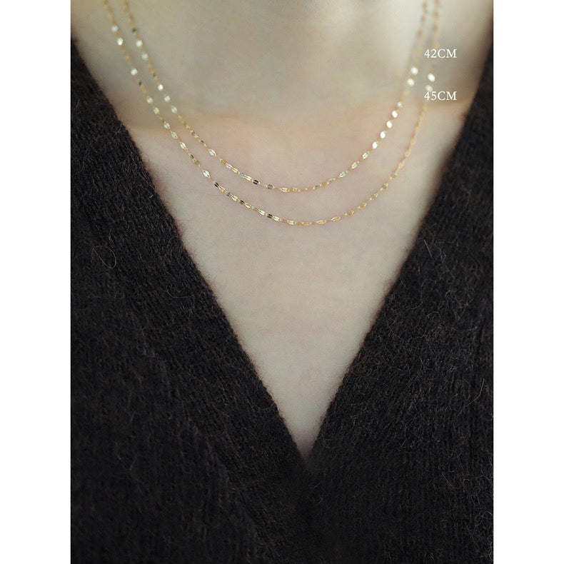 Sequin Kiss Chain Necklace