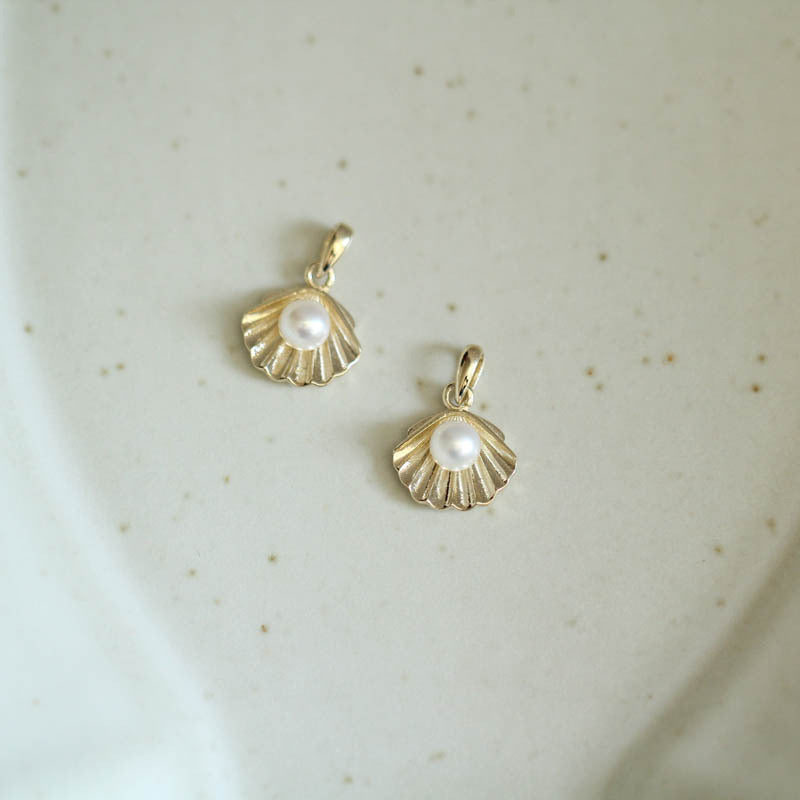 Clam Shell & Pearl Charm Pendant