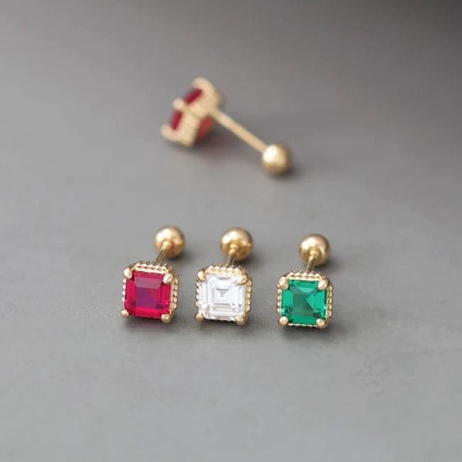 Beaded 4 Claw Square Stud Earrings