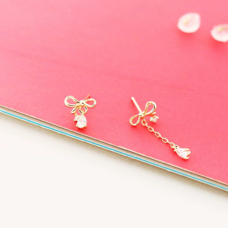 Bow Peep Chain Stud Earrings