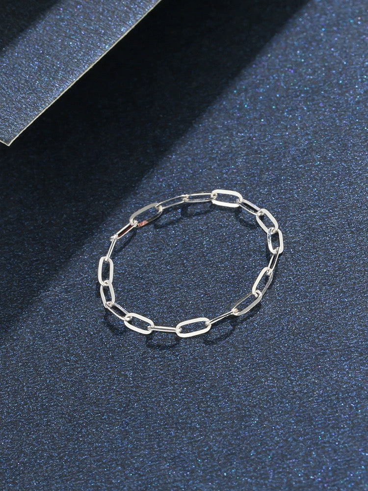 Fine Paper Clip Chain Ring