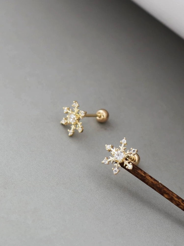 Arrow Spike  Snowflake Stud Earrings