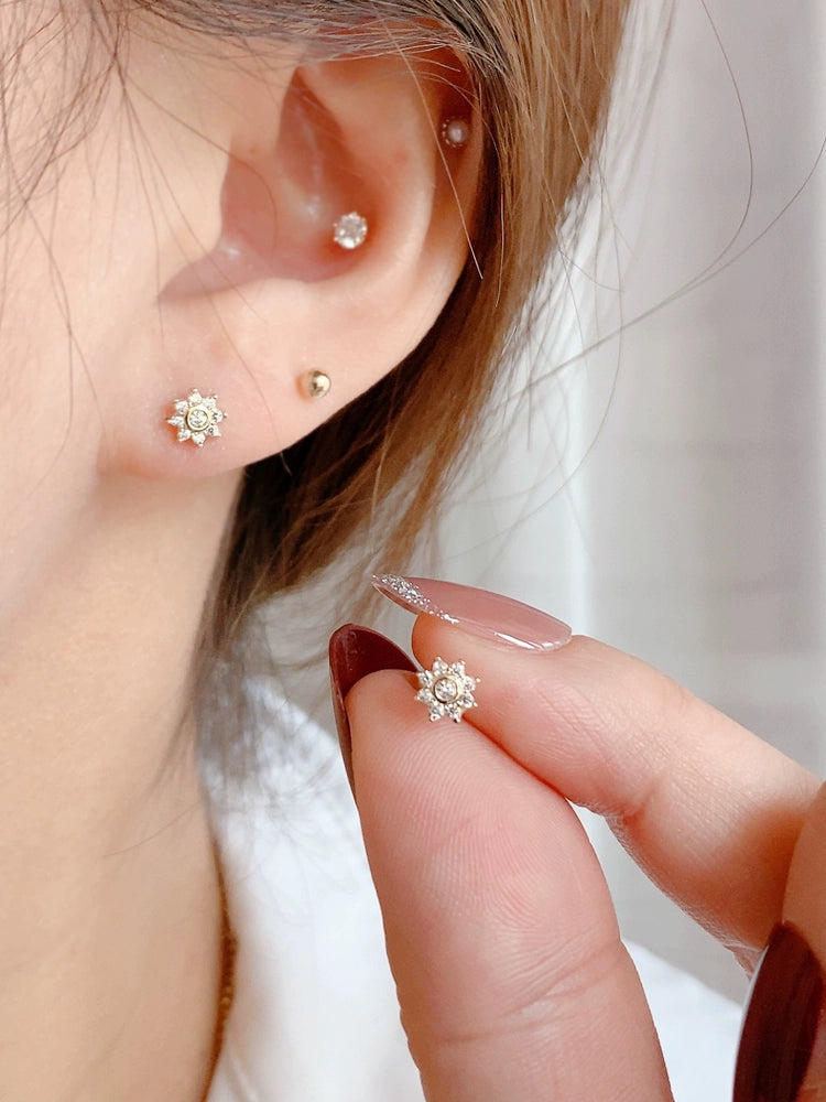 Flower Wheel Stud Earrings