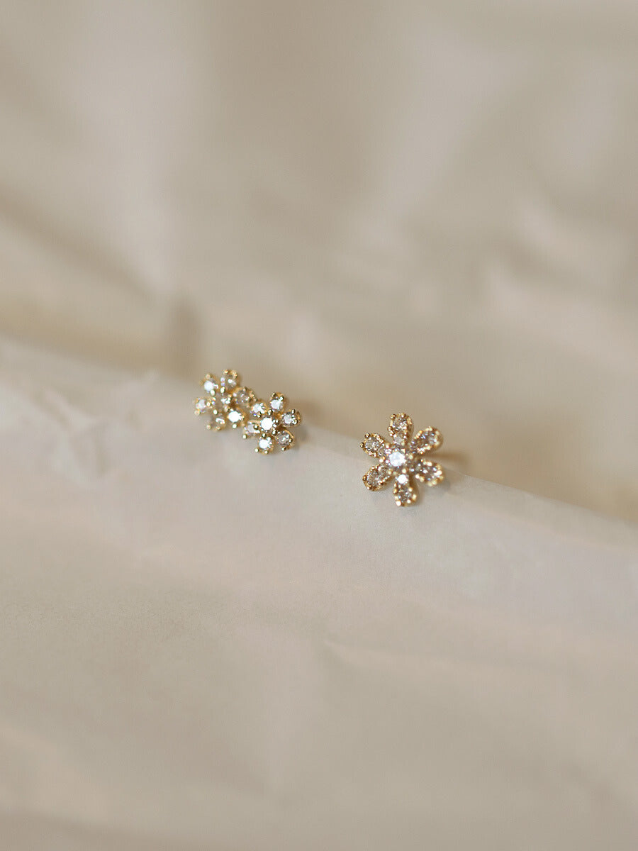 Asymmetric 1+2 Stud Earrings