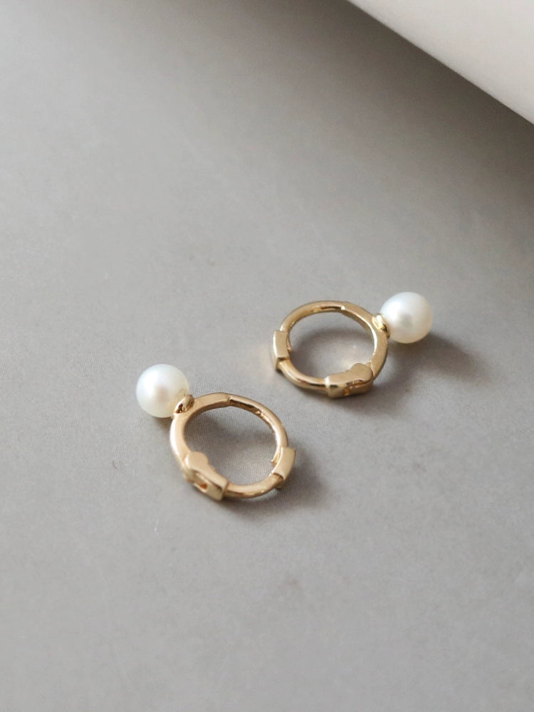 Gorgeous Pearl Huggie Hoops