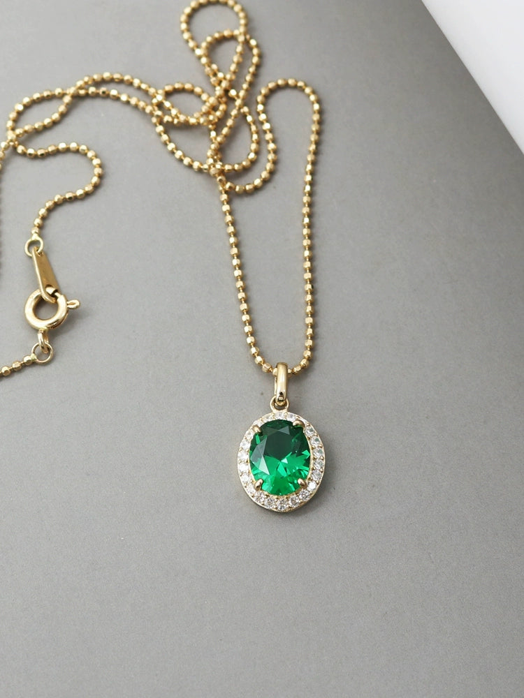 Classy Emerald Oval Charm Necklace