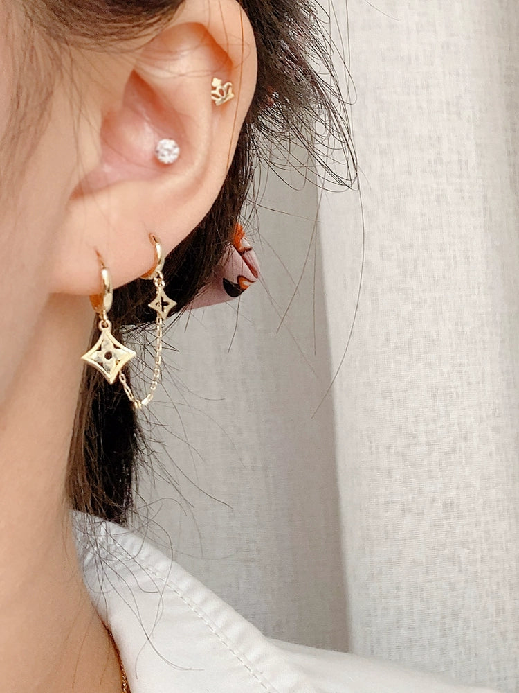 One Piece Kite Flower Huggie Hoops Chain Earrings