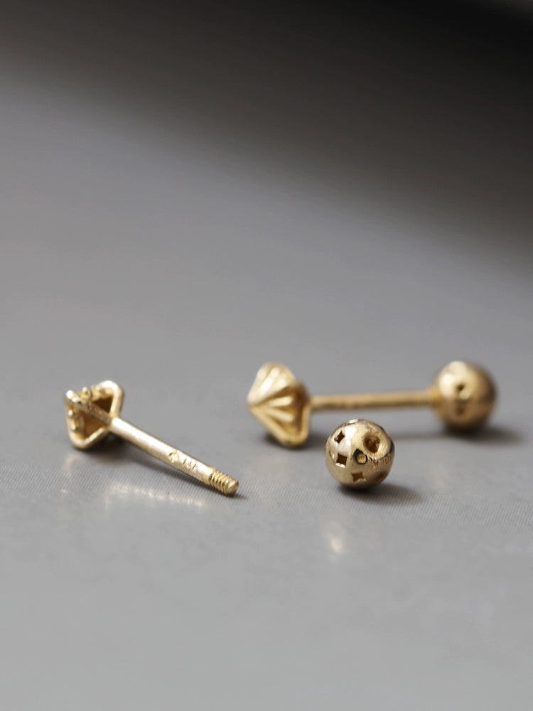 Peak Fold Star Stud Earrings