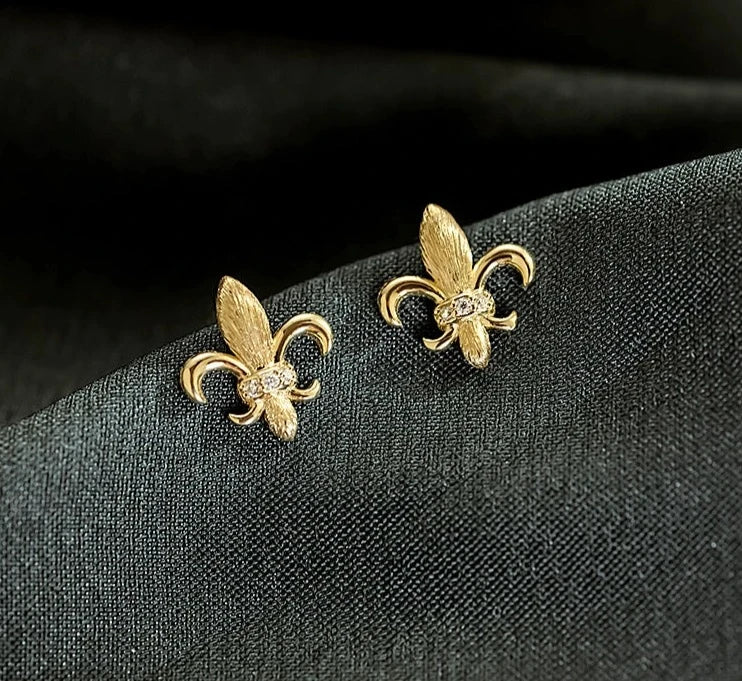 Brushed Vintage Flower Stud Earrings