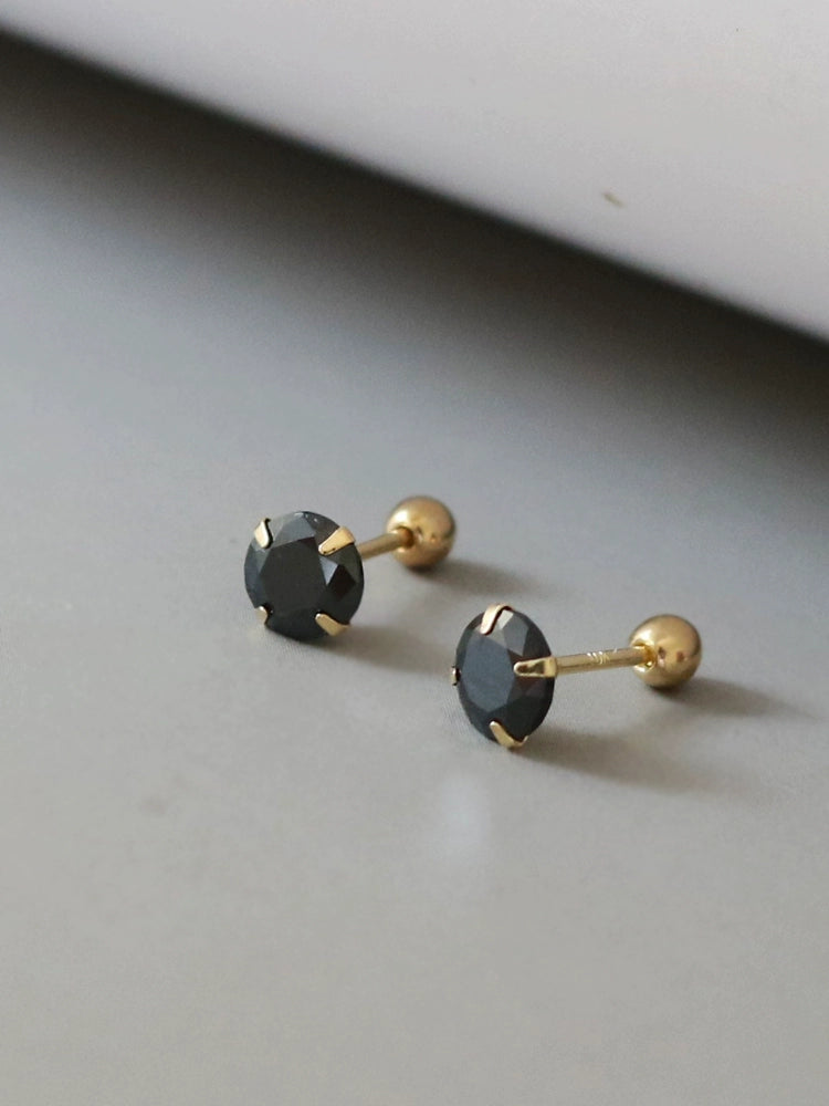 Four Claw Black Agate Round Stud Earrings