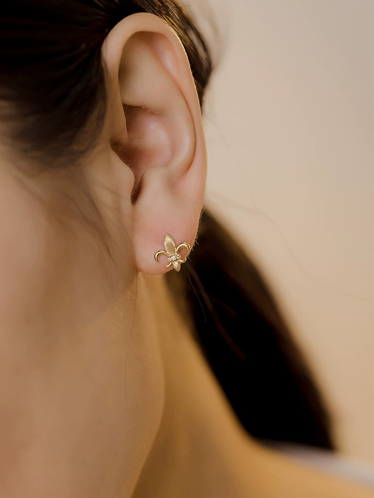 Brushed Vintage Flower Stud Earrings