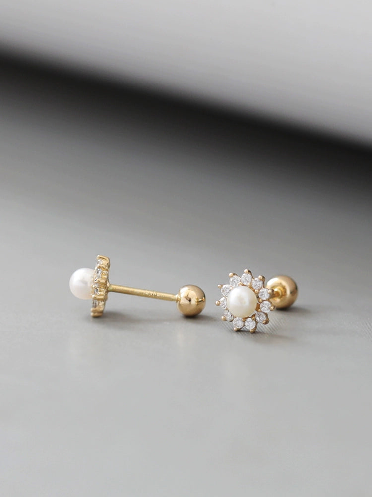 Pearl Sunflower Stud Earrings