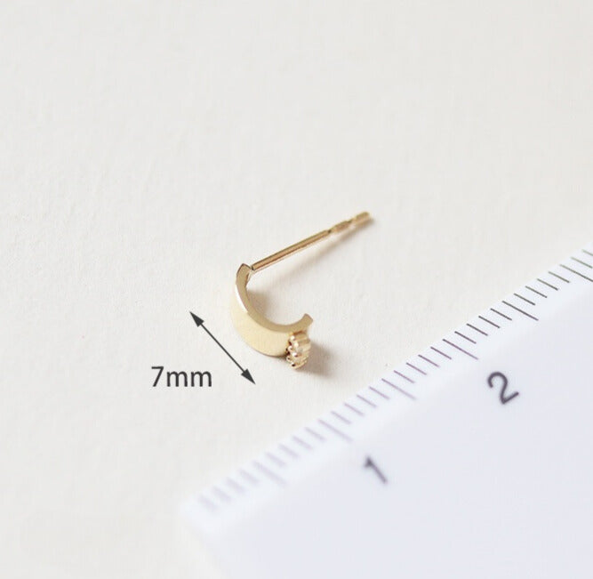 Bold Tab Stud Earrings