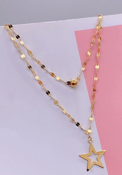 Horizon Star Sequin Kiss Chain Necklace