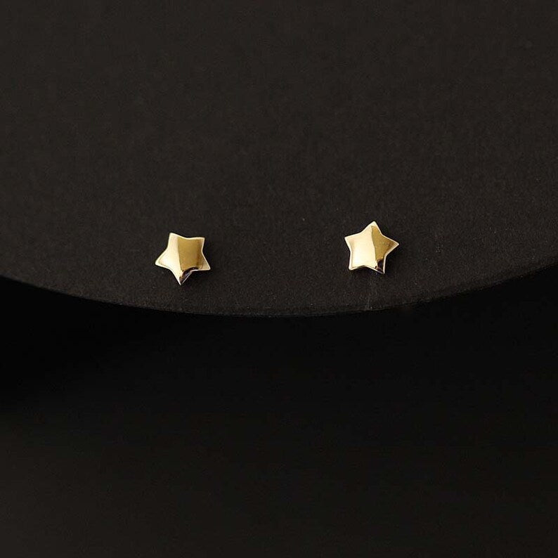 Mini Twinkle Star Stud Earrings