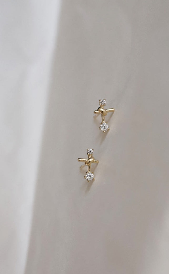 Rope Knot-Cross Stud Earrings