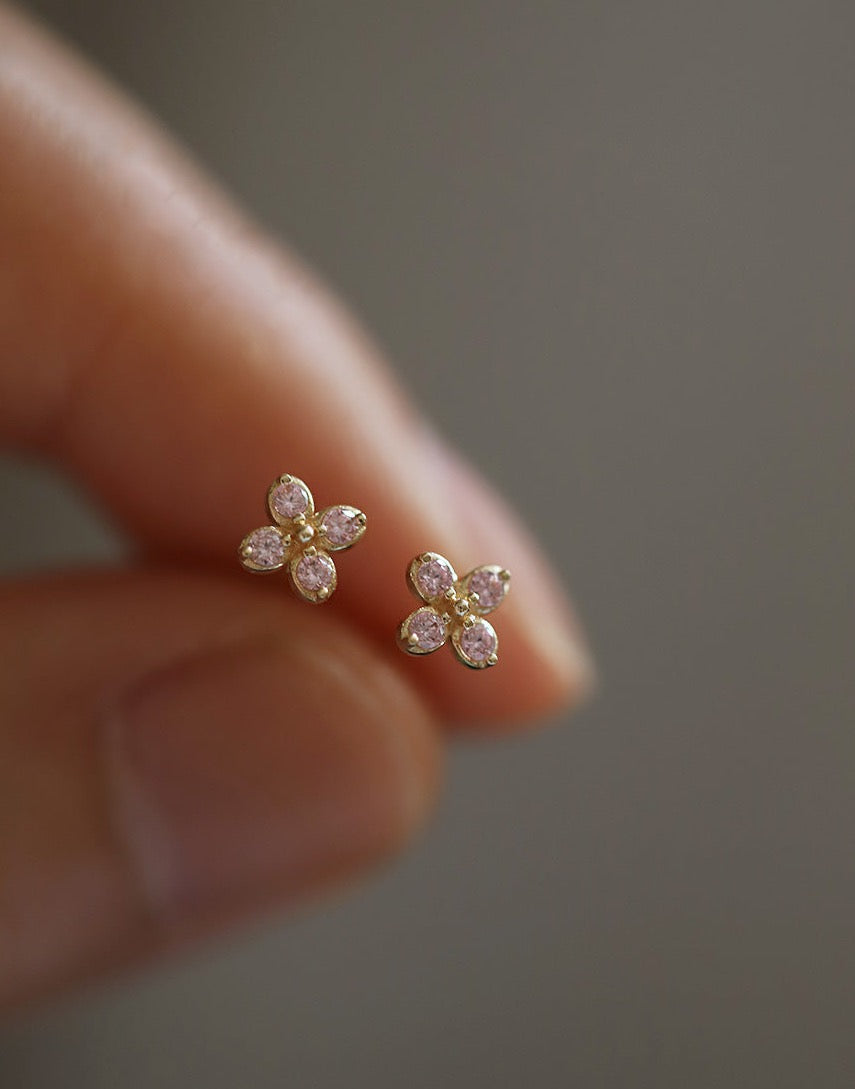 Pretty Pink-Kiss Stud Earrings